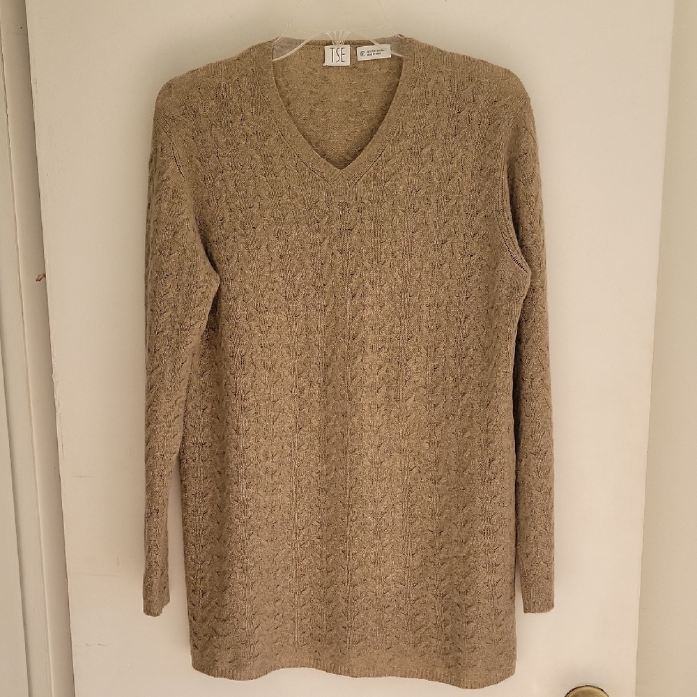 TSE Cable Knit Cashmere V Neck Sweater In Beige Sz M